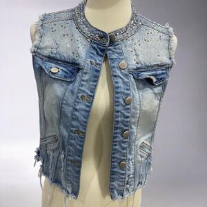 NWT BKE Studded Denim Vest
MEDIUM